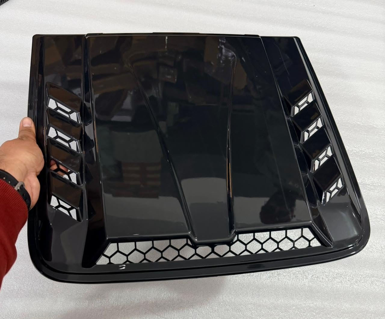 Black Model-3 Bonnet Hood Scoop 46cmX51cm- Attractive Air Flow Intake Vent Cover Car Decorative Vent Cover Universal Fit for All Cars Auto Accessories 1PC - Image 2