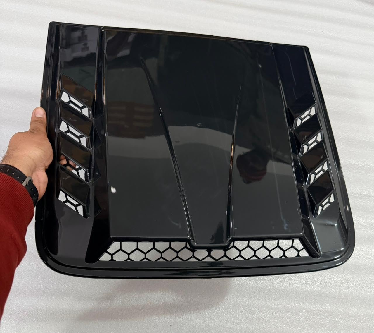 Black Model-3 Bonnet Hood Scoop 46cmX51cm- Attractive Air Flow Intake Vent Cover Car Decorative Vent Cover Universal Fit for All Cars Auto Accessories 1PC - Image 3
