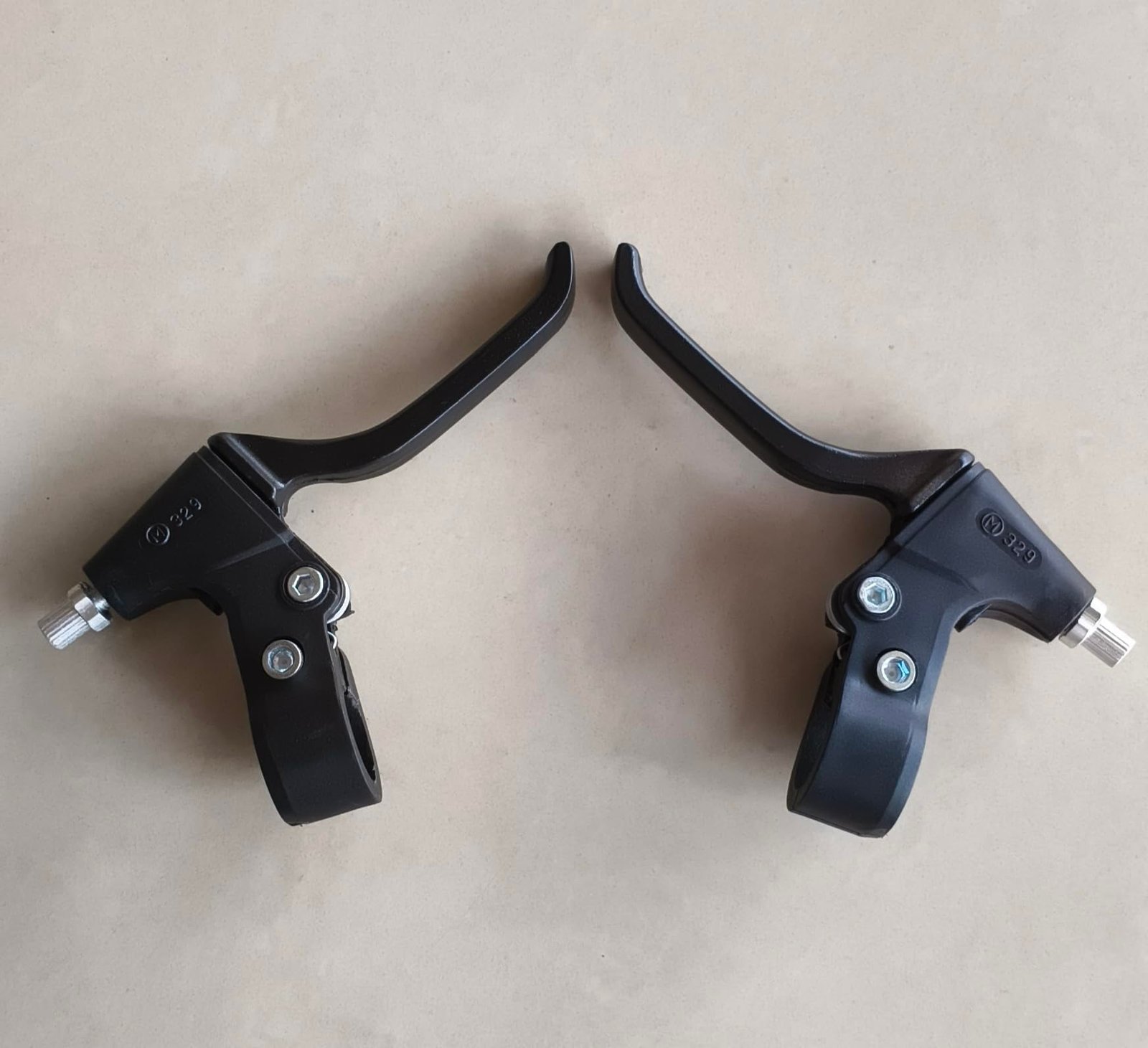 Bicycle Brake Lever Set, Left and Right Pair, Black - Image 2