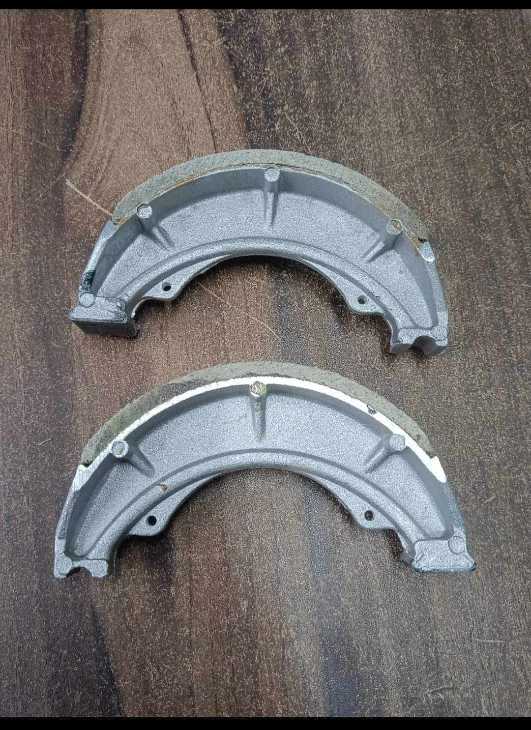 High-Performance Rear/Front Drum Brake Shoe Set for Motorcycles and Scooters (Pair)